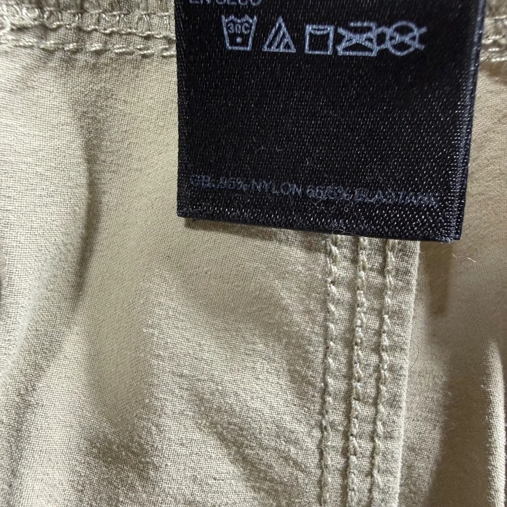 The North Face Mens Khaki Tan Hiking Cargo Shorts Size 40 Stretch Outdoor Trail